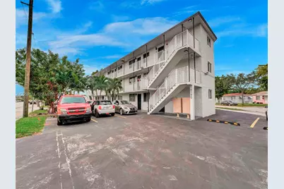 14190 W Dixie Hwy #1, North Miami, FL 33161 - Photo 1