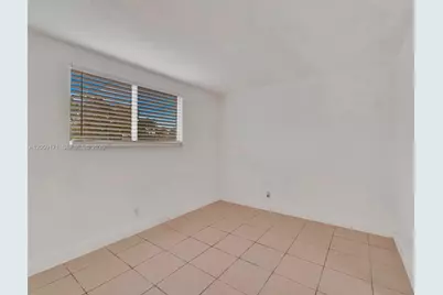 14190 W Dixie Hwy #1, North Miami, FL 33161 - Photo 3