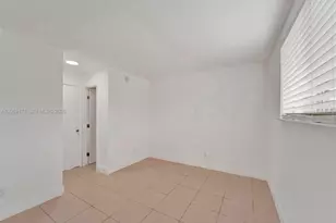 14190 W Dixie Hwy, North Miami, FL 33161 - Photo 5