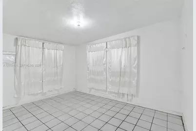 2145 NW 124th St, Miami, FL 33167 - Photo 15