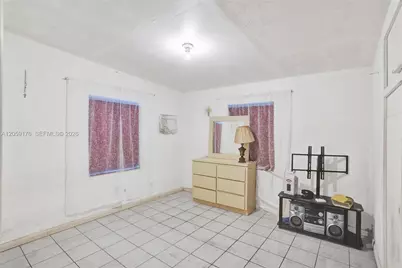2145 NW 124th St, Miami, FL 33167 - Photo 17