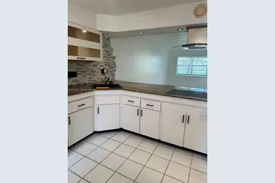 19001 NE 14th Ave #121, Miami, FL 33179 - Photo 7