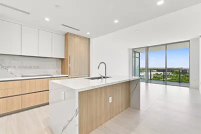 2411 Laguna Circle #1107, North Miami, FL 33181 - Photo 3