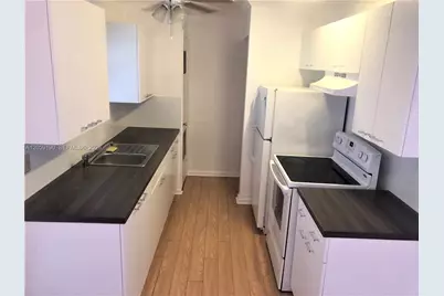 2236 Jackson St #8, Hollywood, FL 33020 - Photo 3