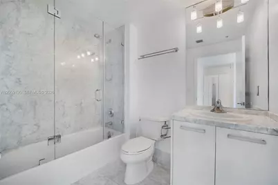 253 NE 2nd St #3302, Miami, FL 33132 - Photo 13