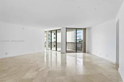 20185 E Country Club Dr #502, Aventura, FL 33180 - Photo 3