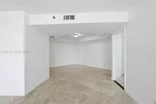 20185 E Country Club Dr, Aventura, FL 33180 - Photo 7