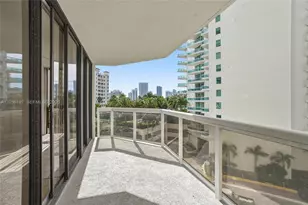 20185 E Country Club Dr, Aventura, FL 33180 - Photo 11