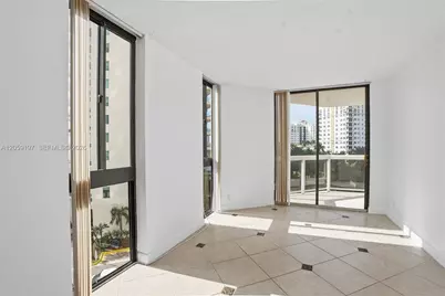 20185 E Country Club Dr #502, Aventura, FL 33180 - Photo 17