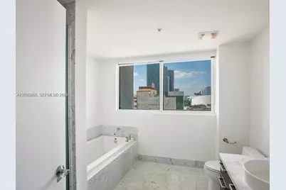 244 Biscayne Blvd #1202, Miami, FL 33132 - Photo 19