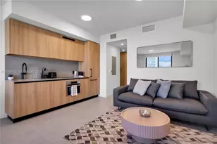 121 NE 5th St, Miami, FL 33132 - Photo 5