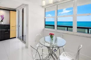 2555 Collins Ave, Miami Beach, FL 33140 - Photo 31