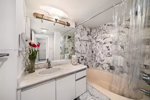 2555 Collins Ave, Miami Beach, FL 33140 - Photo 45