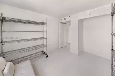 2555 Collins Ave #1511, Miami Beach, FL 33140 - Photo 37