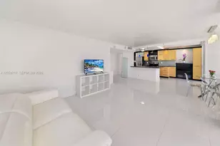 2555 Collins Ave, Miami Beach, FL 33140 - Photo 25