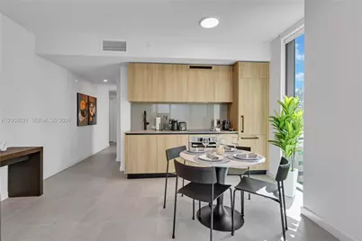 121 NE 5th St #1808, Miami, FL 33132 - Photo 9