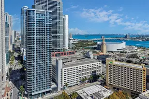 121 NE 5th St, Miami, FL 33132 - Photo 21