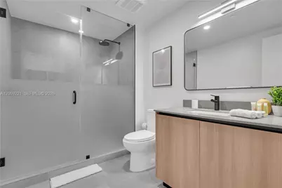 121 NE 5th St #1808, Miami, FL 33132 - Photo 5