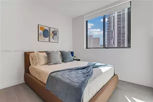 121 NE 5th St, Miami, FL 33132 - Photo 3