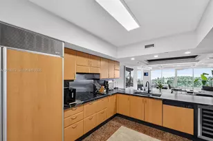 1455 Ocean Dr, Miami Beach, FL 33139 - Photo 11