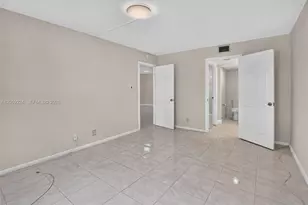 12800 SW 7th Ct, Pembroke Pines, FL 33027 - Photo 15