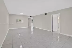 12800 SW 7th Ct, Pembroke Pines, FL 33027 - Photo 11