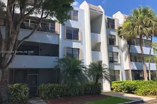 10852 N Kendall Dr, Miami, FL 33176 - Photo 1
