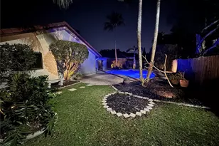 3160 Peachtree Cir, Davie, FL 33328 - Photo 7