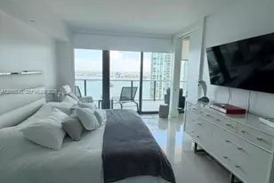 650 NE 32nd St, Miami, FL 33137 - Photo 9