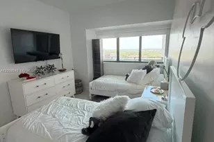 650 NE 32nd St, Miami, FL 33137 - Photo 11