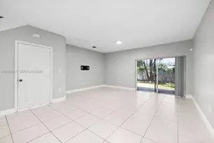 7929 Tuscany Dr, Tamarac, FL 33321 - Photo 9