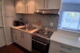 1555 Pennsylvania Ave, Miami Beach, FL 33139 - Photo 3