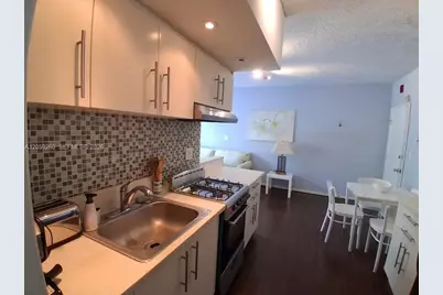 1555 Pennsylvania Ave #203, Miami Beach, FL 33139 - Photo 5