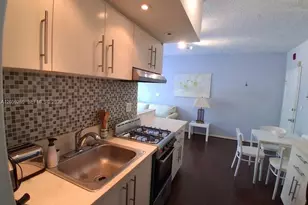 1555 Pennsylvania Ave, Miami Beach, FL 33139 - Photo 5