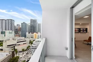 227 NE 2nd St, Miami, FL 33132 - Photo 7