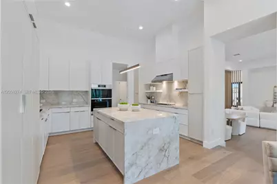 17892 Hampshire Ln, Boca Raton, FL 33498 - Photo 3