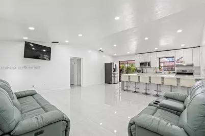 364 NW 17th Ct, Homestead, FL 33030 - Photo 7