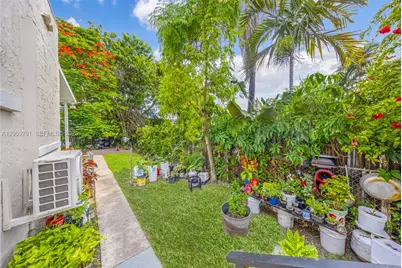 2420 NW 34th St, Miami, FL 33142 - Photo 31
