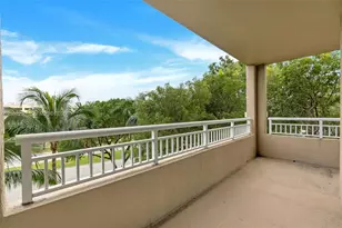 19501 W Country Club Dr, Aventura, FL 33180 - Photo 1