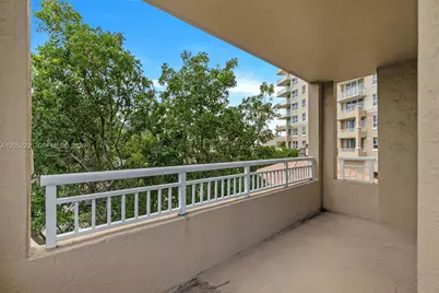19501 W Country Club Dr #309, Aventura, FL 33180 - Photo 21