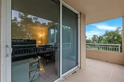 19501 W Country Club Dr #309, Aventura, FL 33180 - Photo 23