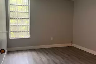 8870 Fontainebleau Blvd, Miami, FL 33172 - Photo 7