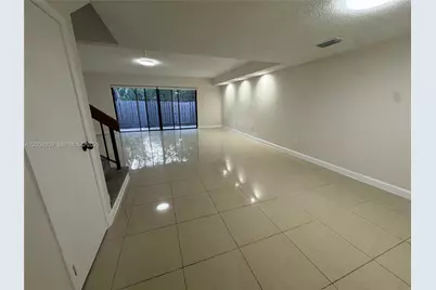 16498 NE 26th Ave #12, North Miami Beach, FL 33160 - Photo 7