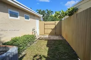 1732 NE 50th St, Pompano Beach, FL 33064 - Photo 27