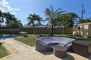 1732 NE 50th St, Pompano Beach, FL 33064 - Photo 21