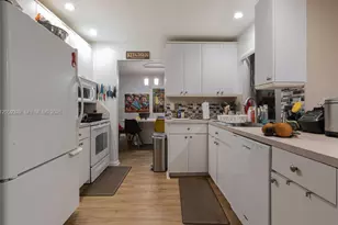 7940 NW 9th St, Margate, FL 33063 - Photo 5