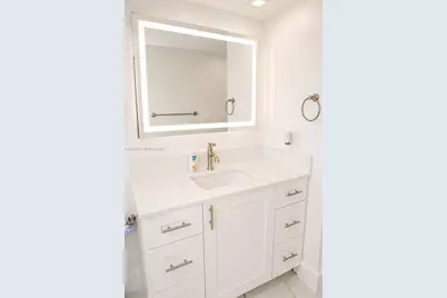 2750 W 76th St #203, Hialeah, FL 33016 - Photo 15