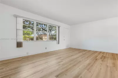 101 SW 132nd Way #305J, Pembroke Pines, FL 33027 - Photo 3