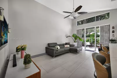 15982 NW 12th Ct, Pembroke Pines, FL 33028 - Photo 13