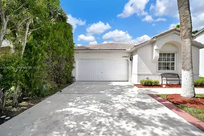 15982 NW 12th Ct, Pembroke Pines, FL 33028 - Photo 1